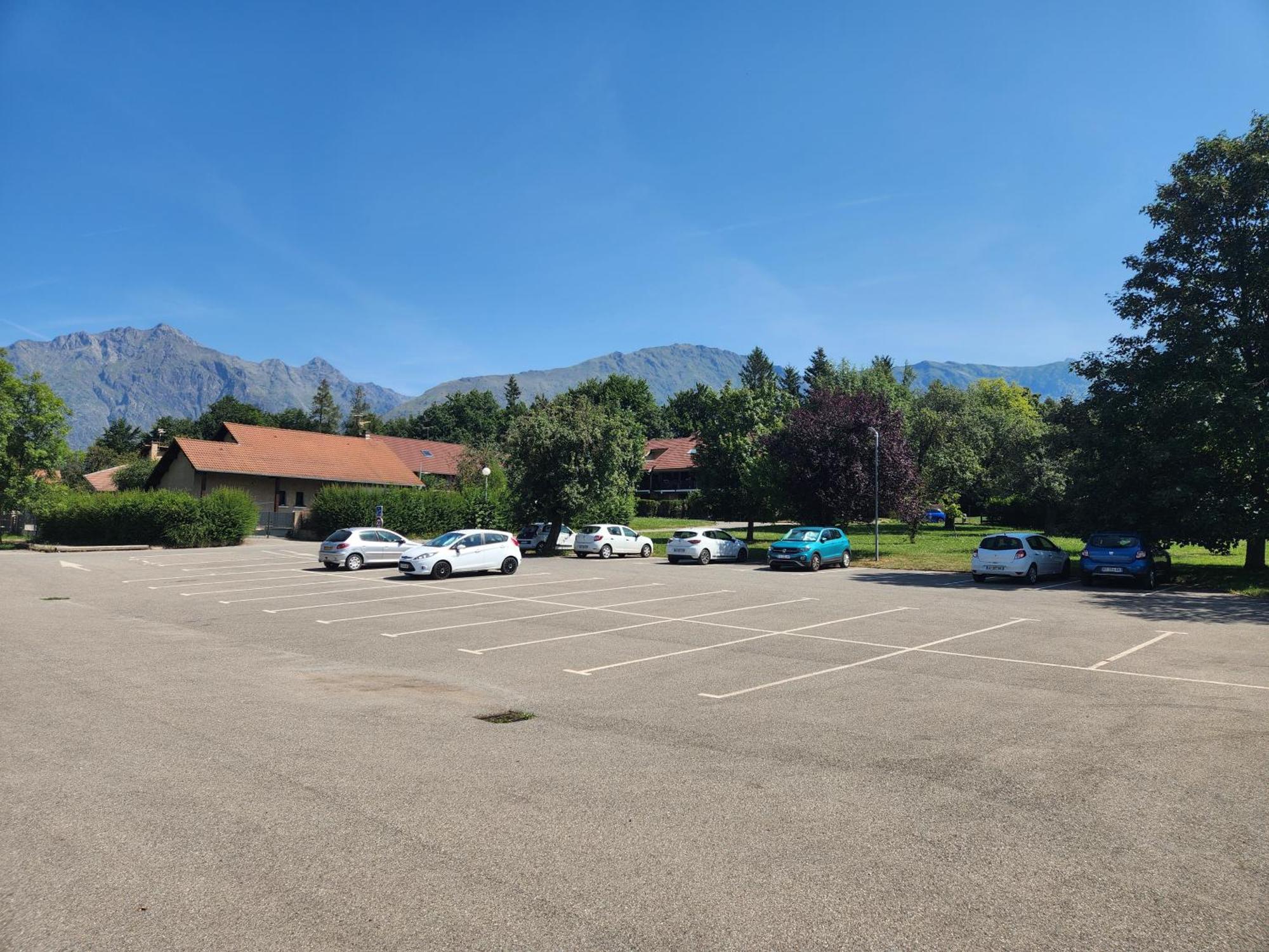 סן-בונה-אן-שאמפסו Appartement T3 Avec Jardin Proche Village מראה חיצוני תמונה